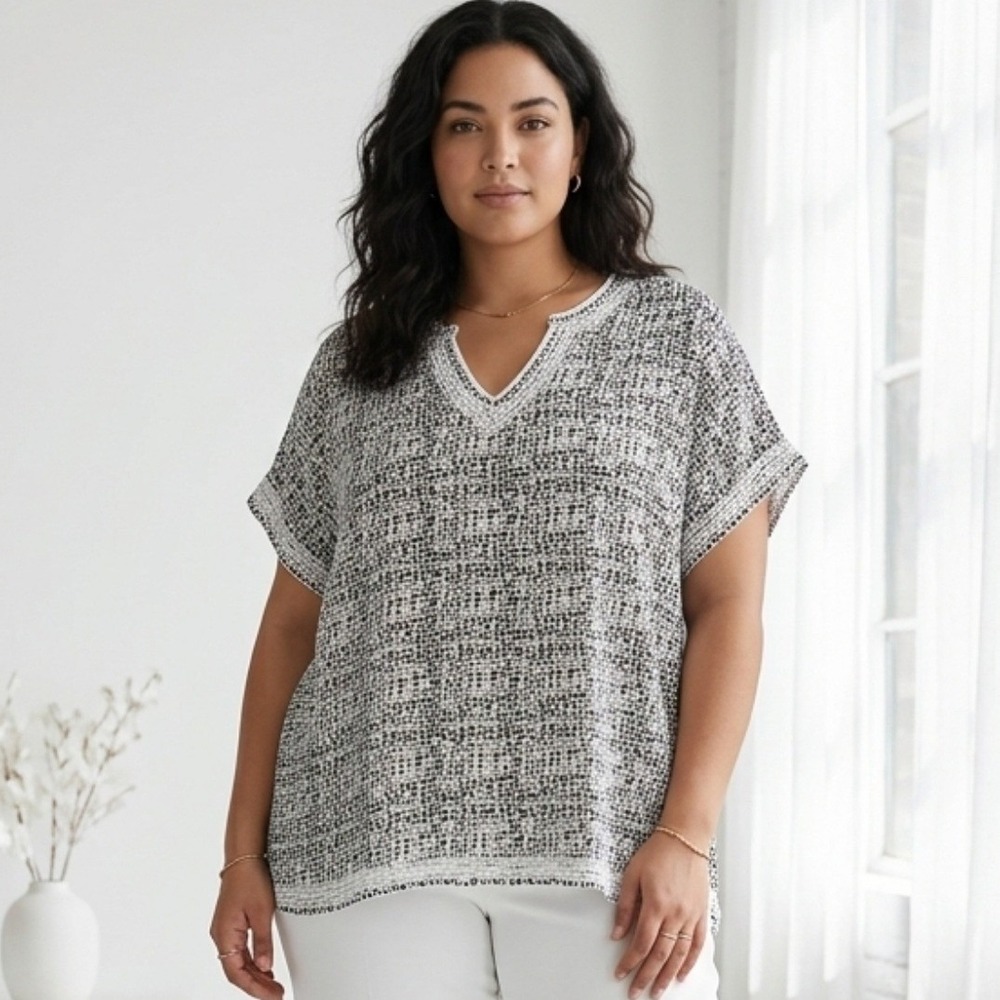 Hyde Park Woman Blouse 3X Black White Geometric Beaded Embroidered Rayon Top